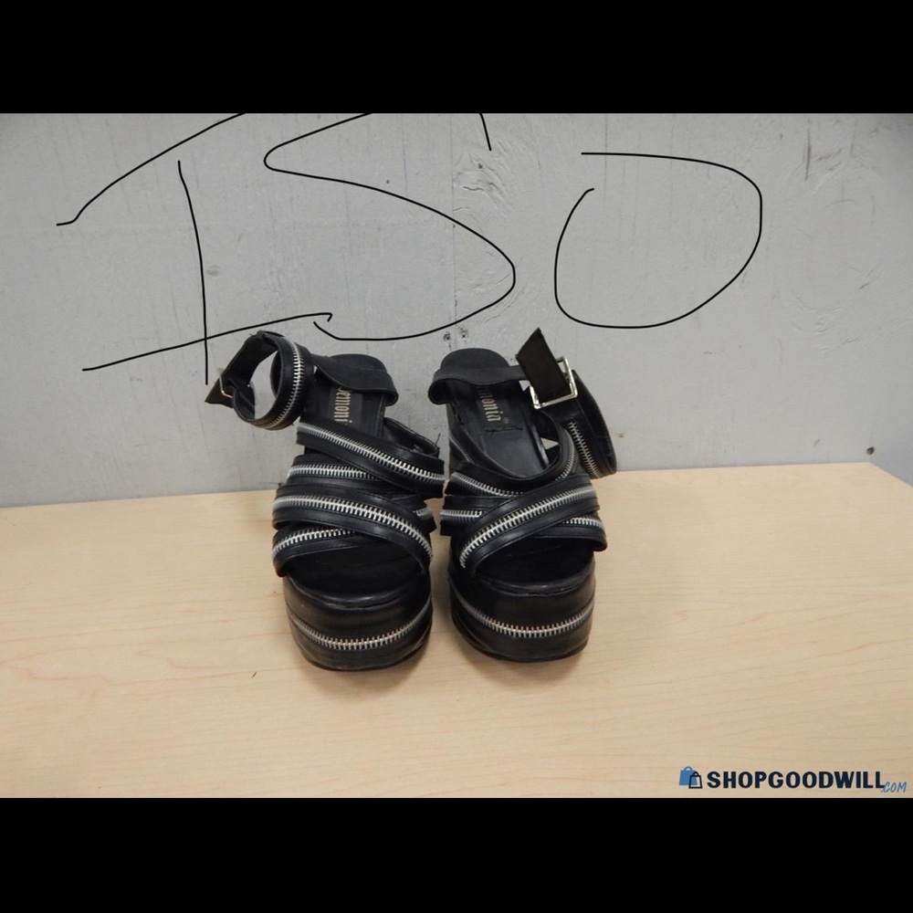 IN SEARCH OF DEMONIA CHARADE 32 SIZE 7